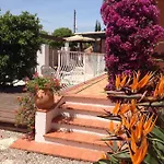 Rez De Jardin Sur Mer.