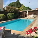 شقة Rez De Jardin Sur Mer. كانيو سور مير