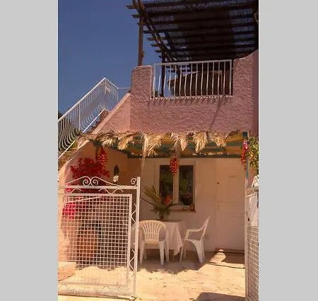 Rez De Jardin Sur Mer.
