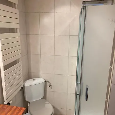 Appartement Rez De Jardin Sur Mer. Cagnes-sur-Mer